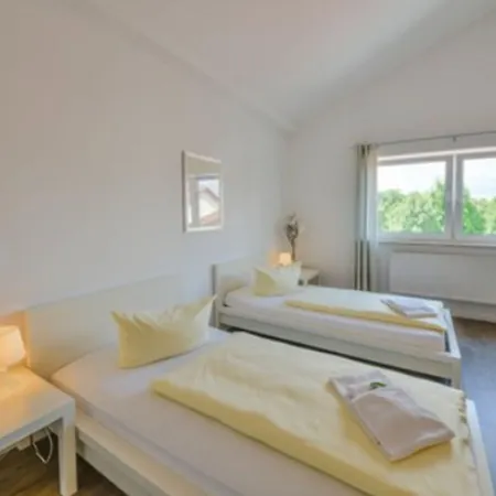 بيت ضيافة بنسيون فيس Neufinsing